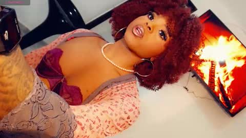 Snapshot of magilife chatting on 02-12-26, 01:39 magilife online show from 02-12-26, 01:39