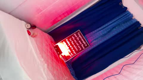 Snapshot of magnifecentcock69_mocah chatting on 03-08-25, 04:39 Mocah online show from 03-08-25, 04:39