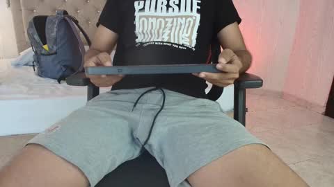 Snapshot of magnus_alejo chatting on 02-12-26, 11:38 Magnus Alejo online show from 02-12-26, 11:38