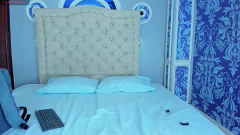 Snapshot of magnus_alejo chatting on 03-09-26, 11:25 Magnus Alejo online show from 03-09-26, 11:25