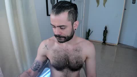Snapshot of magnus_king chatting on 01-12-25, 09:19     online show from 01-12-25, 09:19