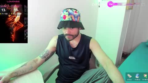 Snapshot of magnus_king chatting on 10-31-25, 11:06 online show from 10-31-25, 11:06