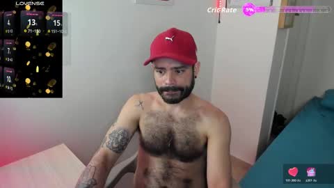 Snapshot of magnus_king chatting on 11-19-25, 01:49 online show from 11-19-25, 01:49