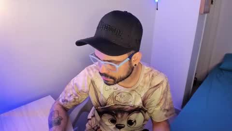 Snapshot of magnus_king chatting on 03-14-26, 12:06 online show from 03-14-26, 12:06