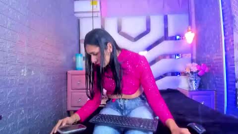 mahiara hot online show from 05-06-26, 03:24