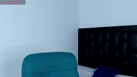 Snapshot of maia_davies chatting on 02-13-25, 12:32 Maia online show from 02-13-25, 12:32