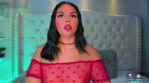 Snapshot of maia_hotts chatting on 06-22-26, 07:44 CamiiGarcia online show from 06-22-26, 07:44