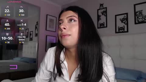 Maia Reficco online show from 11-26-25, 09:05