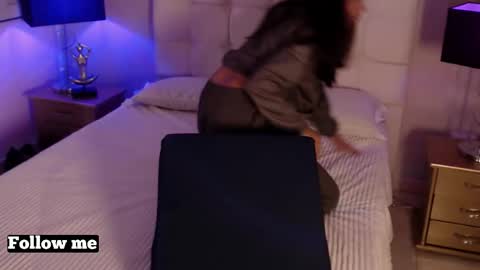 Maia Reficco online show from 01-15-26, 12:10