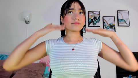 Snapshot of maia_w10 chatting on 02-06-25, 12:37 Maia online show from 02-06-25, 12:37