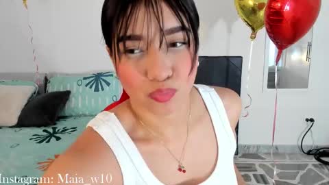 Snapshot of maia_w10 chatting on 02-28-25, 12:20 Maia online show from 02-28-25, 12:20