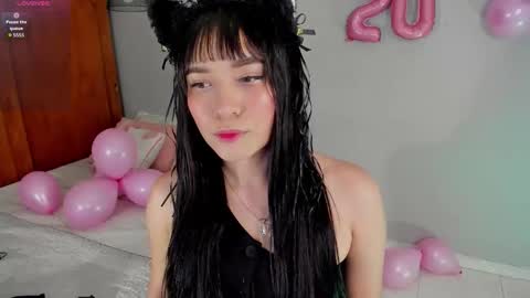 Snapshot of maia_w10 chatting on 10-16-25, 12:28 Maia online show from 10-16-25, 12:28