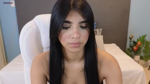 Snapshot of maiaa_ruiz chatting on 12-12-24, 01:17 Maiaa Ruiz online show from 12-12-24, 01:17