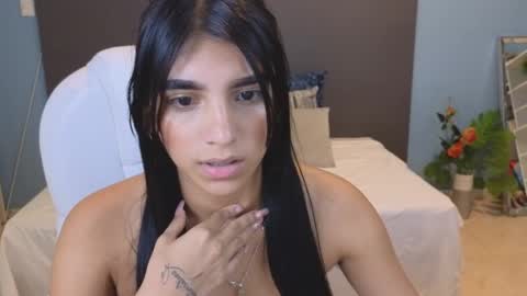 Snapshot of maiaa_ruiz chatting on 12-15-24, 04:37 Maiaa Ruiz online show from 12-15-24, 04:37