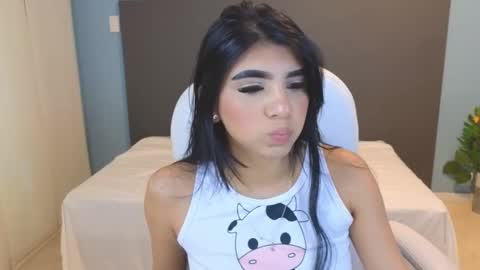 Snapshot of maiaa_ruiz chatting on 01-17-25, 01:46 Maiaa Ruiz online show from 01-17-25, 01:46