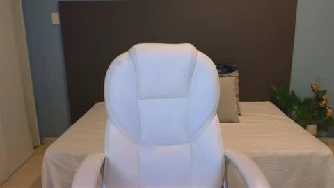 Snapshot of maiaa_ruiz chatting on 01-21-25, 04:58 Maiaa Ruiz online show from 01-21-25, 04:58