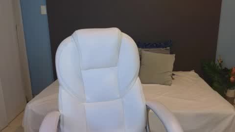 Snapshot of maiaa_ruiz chatting on 01-25-25, 12:58 Maiaa Ruiz online show from 01-25-25, 12:58