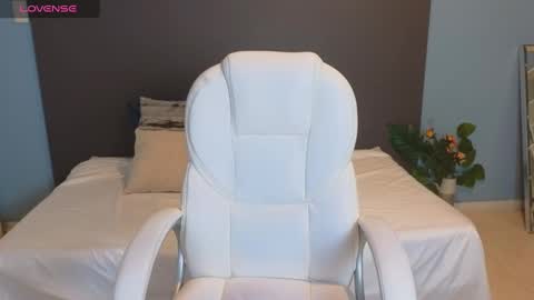 Snapshot of maiaa_ruiz chatting on 02-28-25, 01:03 Maiaa Ruiz online show from 02-28-25, 01:03