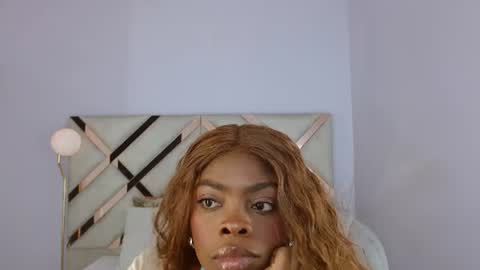Snapshot of maiacharris_ chatting on 07-28-26, 06:20 Maia Charris online show from 07-28-26, 06:20