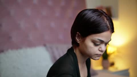  Maia  online show from 10-26-25, 10:58