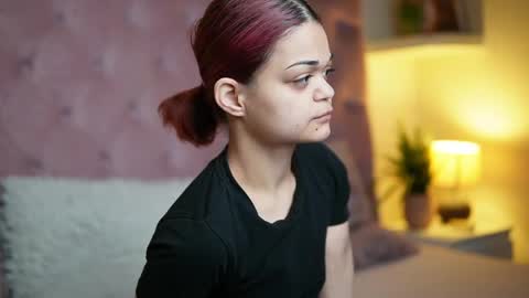  Maia  online show from 04-27-26, 07:45