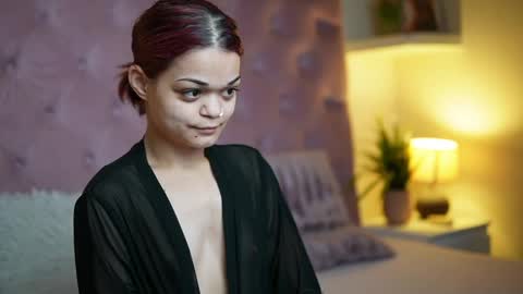  Maia  online show from 04-28-26, 08:36