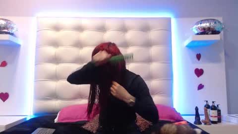 Maia  online show from 03-02-25, 01:38