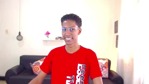 Snapshot of maiki18 chatting on 01-22-25, 02:24 I am Maik online show from 01-22-25, 02:24