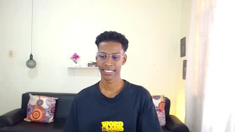 Snapshot of maiki18 chatting on 01-24-25, 05:11 I am Maik online show from 01-24-25, 05:11