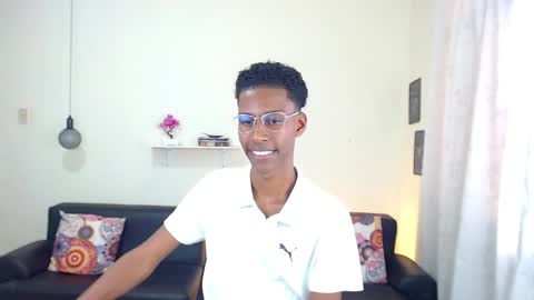 Snapshot of maiki18 chatting on 01-27-25, 07:46 I am Maik online show from 01-27-25, 07:46