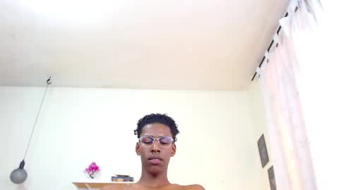 Snapshot of maiki18 chatting on 01-31-25, 08:12 I am Maik online show from 01-31-25, 08:12
