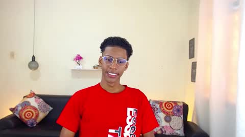 Snapshot of maiki18 chatting on 02-10-25, 02:37 I am Maik online show from 02-10-25, 02:37