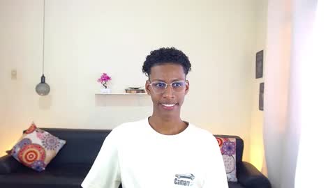 Snapshot of maiki18 chatting on 02-18-25, 07:41 I am Maik online show from 02-18-25, 07:41