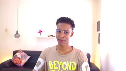Snapshot of maiki18 chatting on 02-25-25, 02:00 I am Maik online show from 02-25-25, 02:00