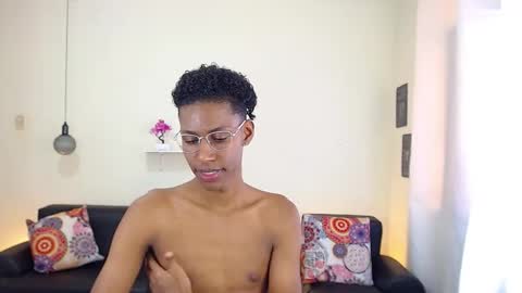 Snapshot of maiki18 chatting on 03-03-25, 04:35 I am Maik online show from 03-03-25, 04:35