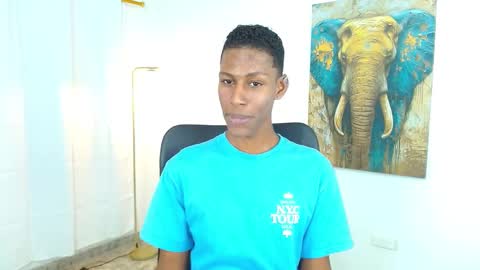 Snapshot of maiki18 chatting on 09-18-25, 08:55 I am Maik online show from 09-18-25, 08:55