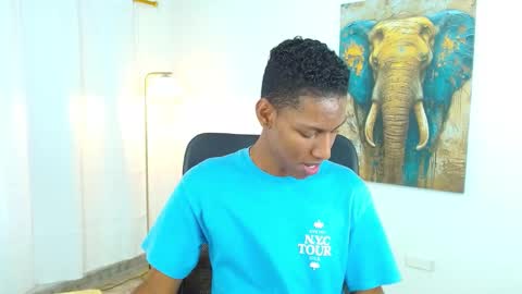 Snapshot of maiki18 chatting on 09-24-25, 09:07 I am Maik online show from 09-24-25, 09:07