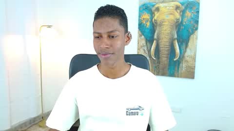 Snapshot of maiki18 chatting on 10-16-25, 08:54 I am Maik online show from 10-16-25, 08:54