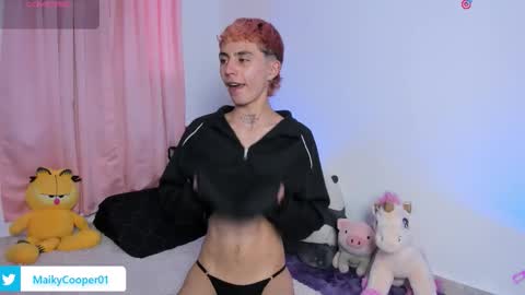 Snapshot of maiky_cooper01 chatting on 03-06-26, 10:39 maiky_cooper01 online show from 03-06-26, 10:39