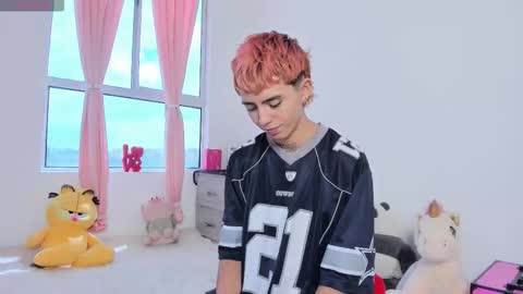 Snapshot of maiky_cooper01 chatting on 03-13-26, 03:07 maiky_cooper01 online show from 03-13-26, 03:07