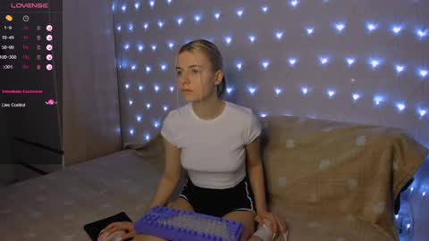 Your kitty online show from 02-07-25, 03:41