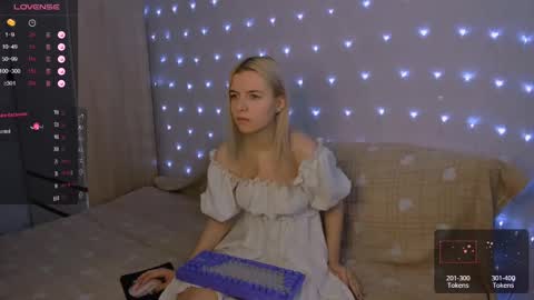 Your kitty online show from 02-20-25, 02:51