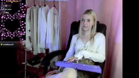 Snapshot of mailin_harrington chatting on 06-03-26, 03:53 Your kitty online show from 06-03-26, 03:53