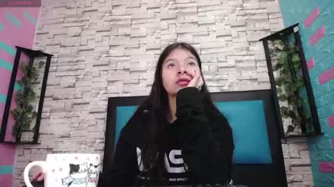  MAILY CAN  online show from 09-23-25, 01:03