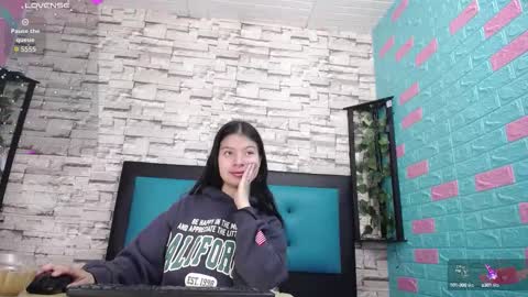  MAILY CAN  online show from 09-27-25, 12:43