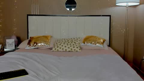 Snapshot of mailymilf chatting on 02-21-25, 03:32 Sofi online show from 02-21-25, 03:32