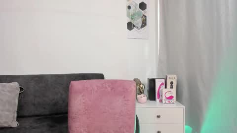 Snapshot of mailyn_1 chatting on 03-09-26, 05:39 Mailyn online show from 03-09-26, 05:39