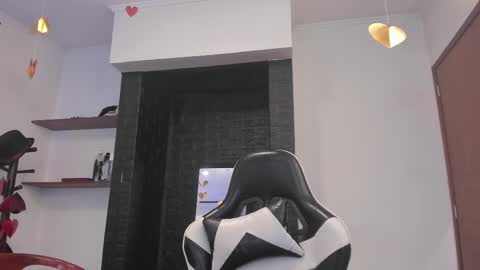 Carolina Barrantes Munera online show from 02-17-25, 03:09