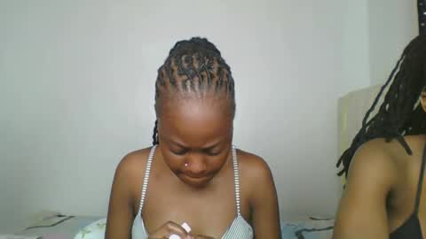 Snapshot of maira_luv1 chatting on 12-22-25, 08:00 maira luv1 online show from 12-22-25, 08:00