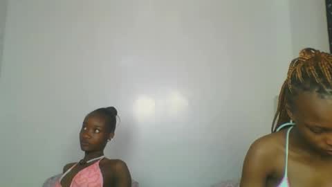 Snapshot of maira_luv1 chatting on 01-12-26, 07:57 maira luv1 online show from 01-12-26, 07:57